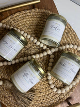 Charger l&#39;image dans la galerie, Vintage Library Soy Candle | 8 oz Candle | COZY COLLECTION
