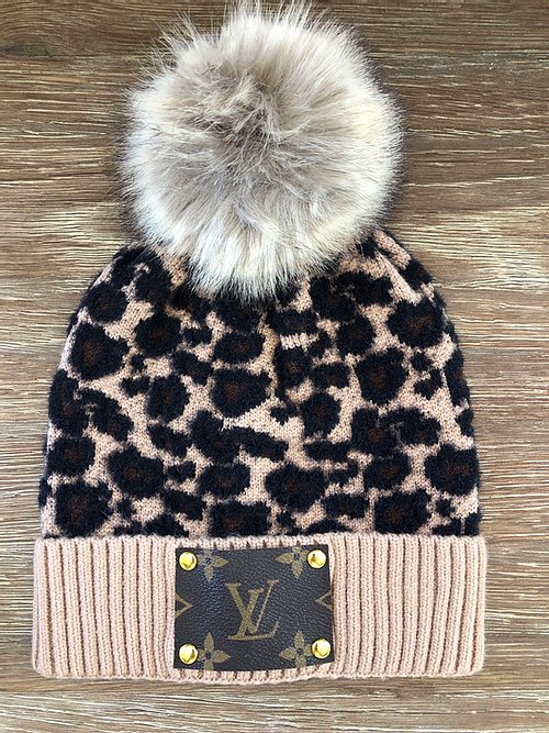 Buy Louis Vuitton LOUISVUITTON Size:- M77872 / Bonnet LV Headline LV Logo Beanie  Hat from Japan - Buy authentic Plus exclusive items from Japan