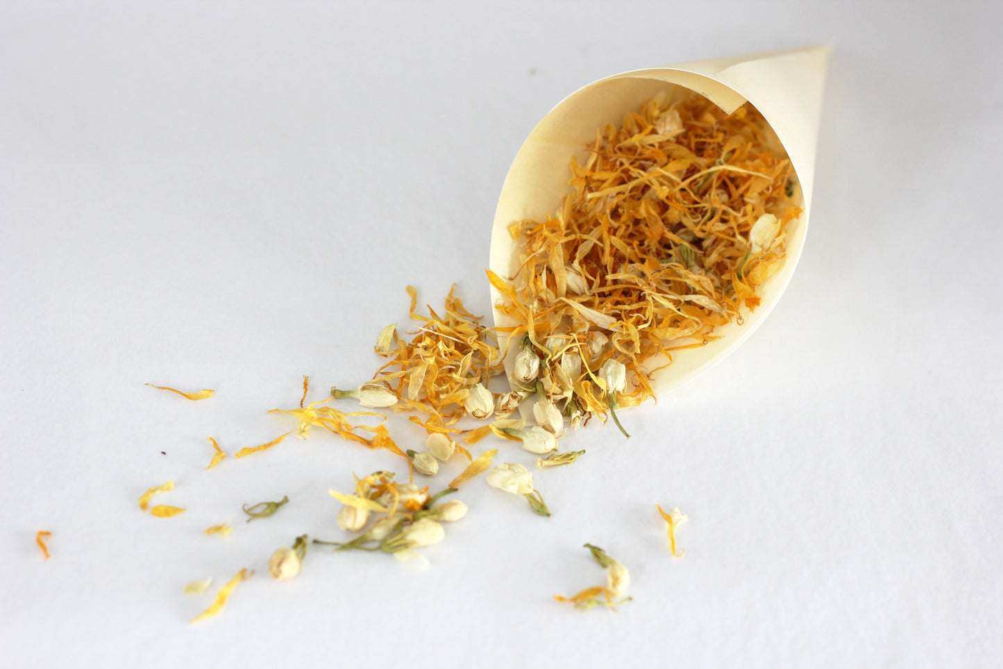 Everland Marigold Biodegradable Petal Confetti