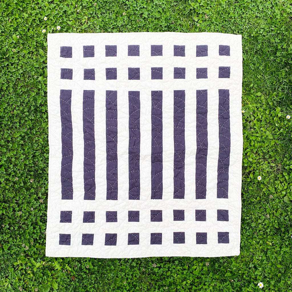 Simple stripes quilt - baby size in Kona natural and charcoal