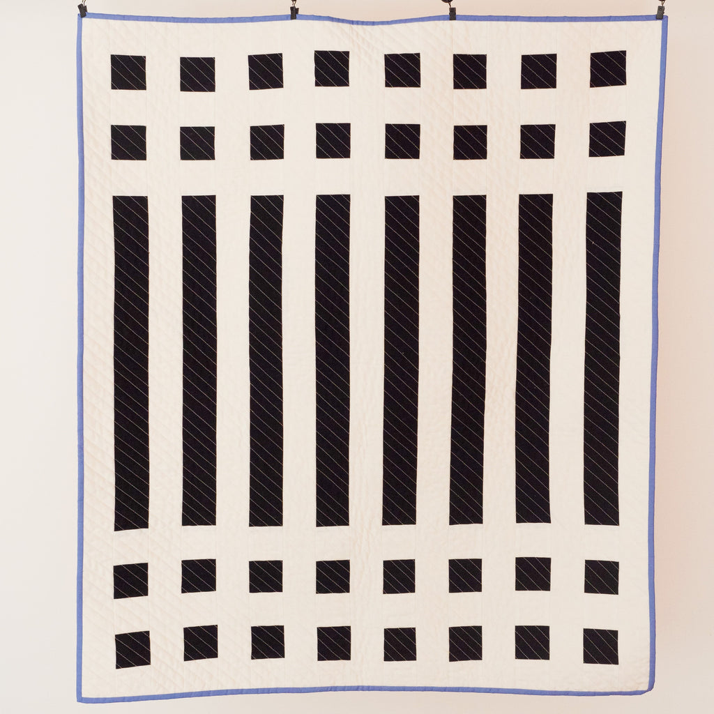 Simple Stripes Quilt by Anna Wraith - @thehackneyquilter