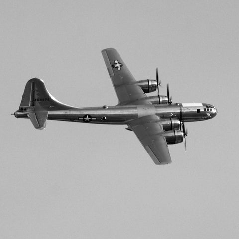 Black and White image of a United States B-29 Bomber in flight