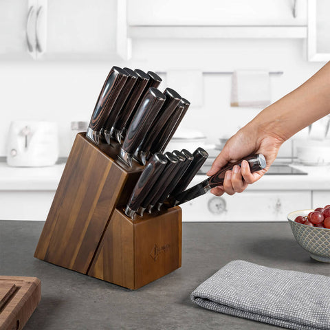 Yaxell Ran Plus 16-Piece Acacia Knife Block Set