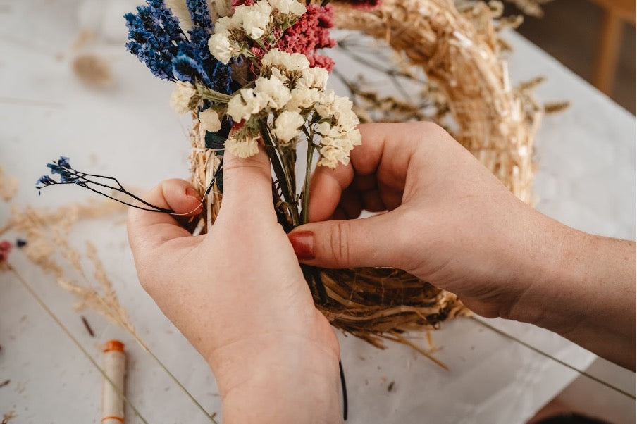 how to arrange dried flowers at home