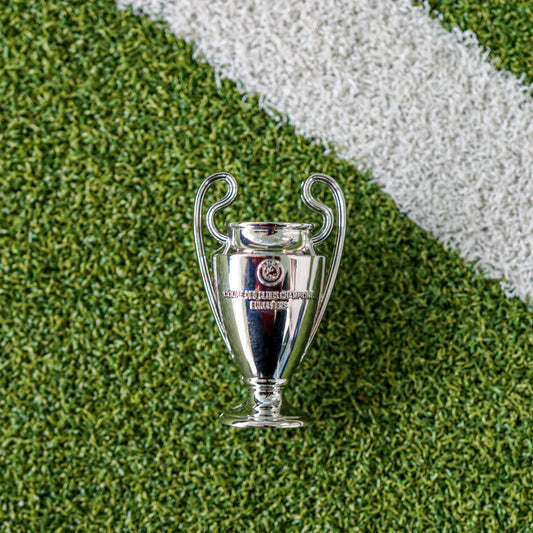 UEFA Champions League Trophy 70 mm Magnet in 2D - Am Ball Com