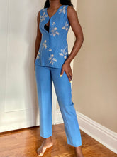 Load image into Gallery viewer, Vintage Blue Sleeveless Embroidered Suit Set
