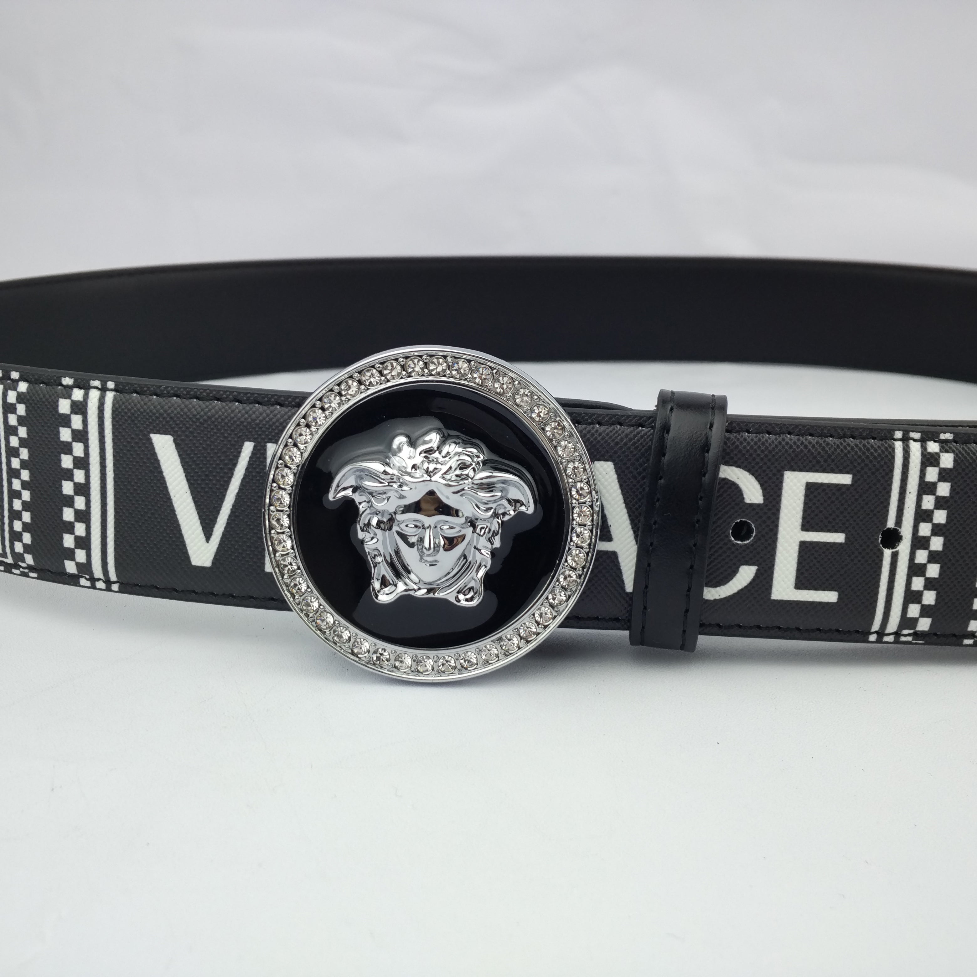 Versace new Medusa fashion trend diamond buckle belt