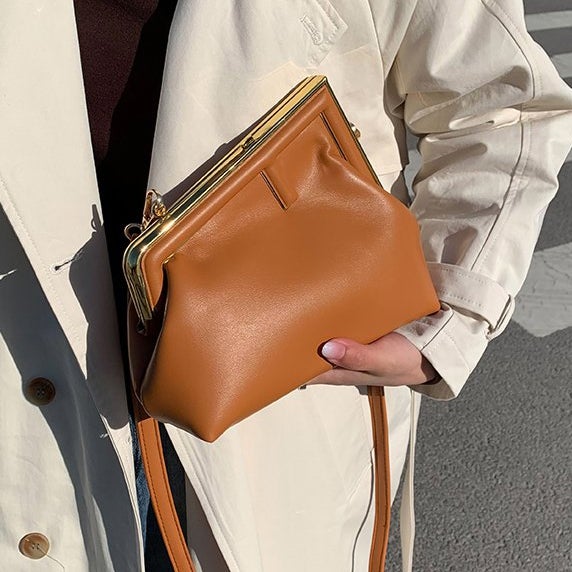 Fendi shoulder bag all-match classic solid color messenger bag