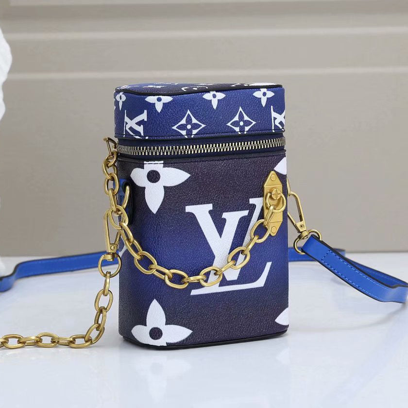 Authentic Louis Vuitton classic color crossbody bag, leather