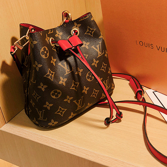 LV Louis Vuitton Hot Sale Classic Coffee Printed Letters Drawstring Bucket Bag Cosmetic Bag Messenge