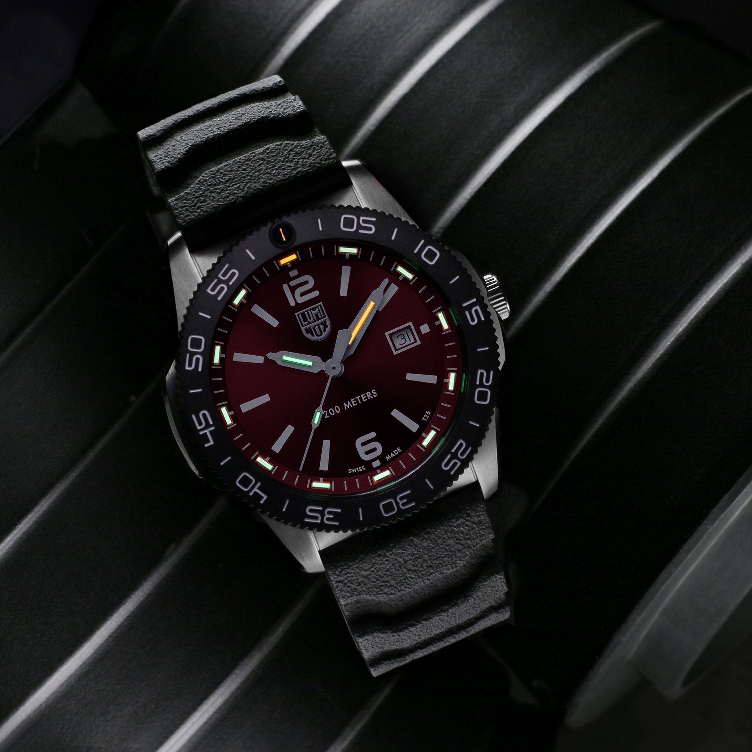 Luminox 3135 Pacific Diver Rubber Strap Crimson Red Dial Watch