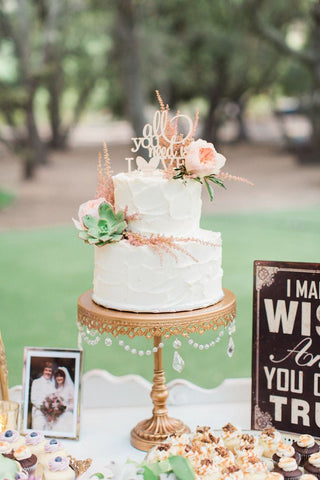 wedding cake table