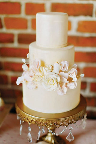 ivory tiered wedding cake