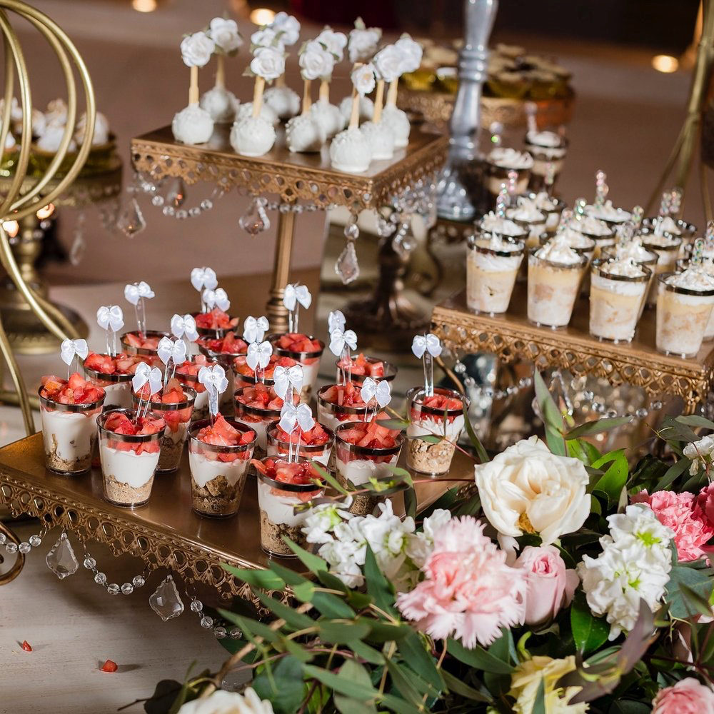 mini wedding desserts