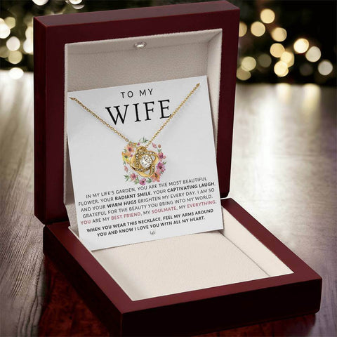 The yellow gold necklace with lighted gift box is a unique and romantic gift idea for your wife. Perfect for Valentine's Day, Christmas, her birthday or your anniversary.