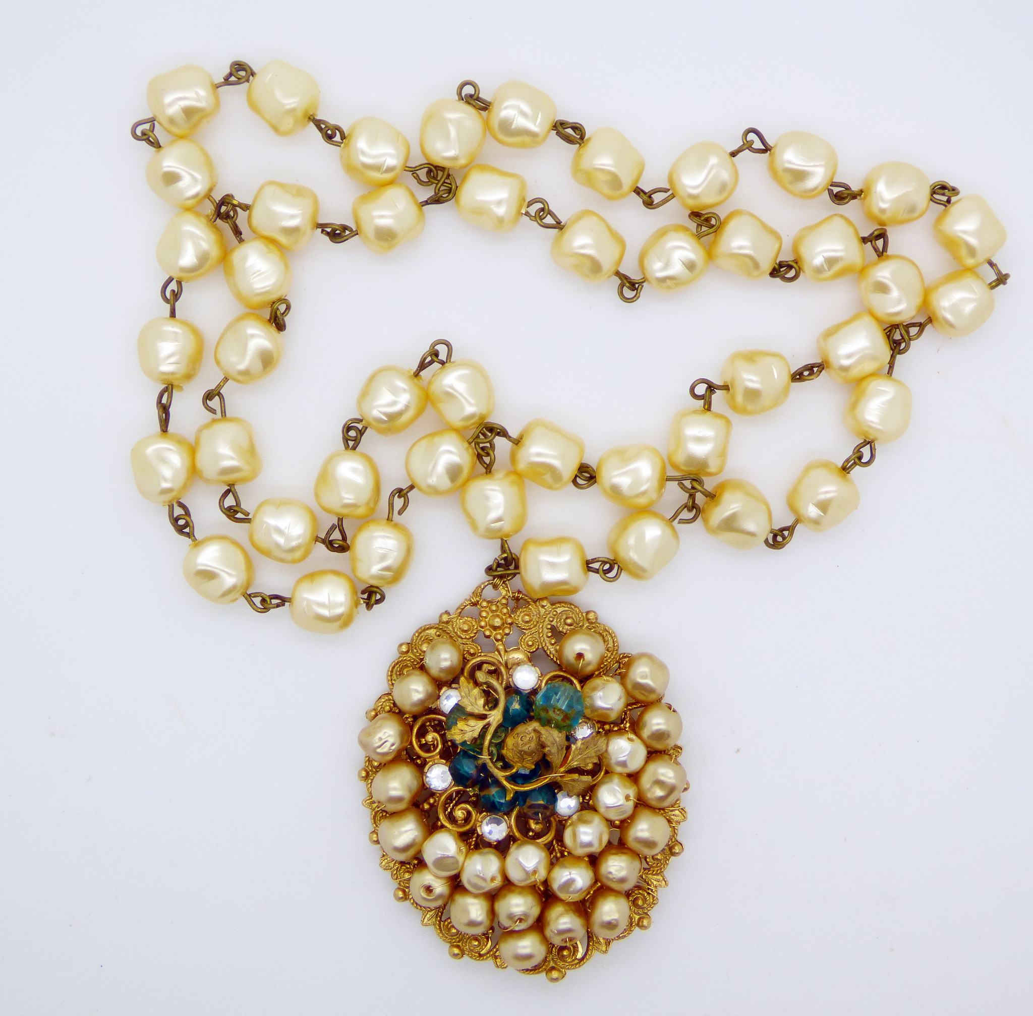 Early Miriam Haskell Baroque Glass Pearl Filigree Pendant Necklace