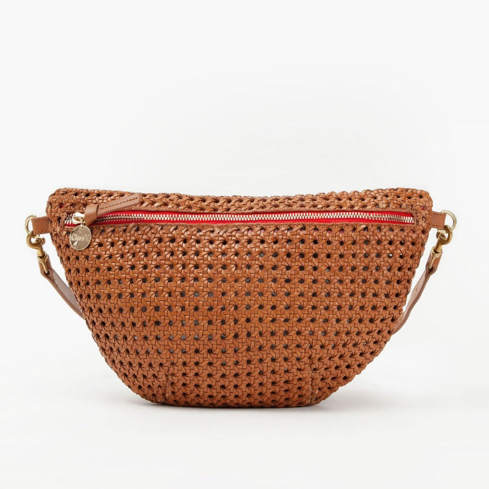 Still in love with our classic Moyen Messenger, this one is in Tan
