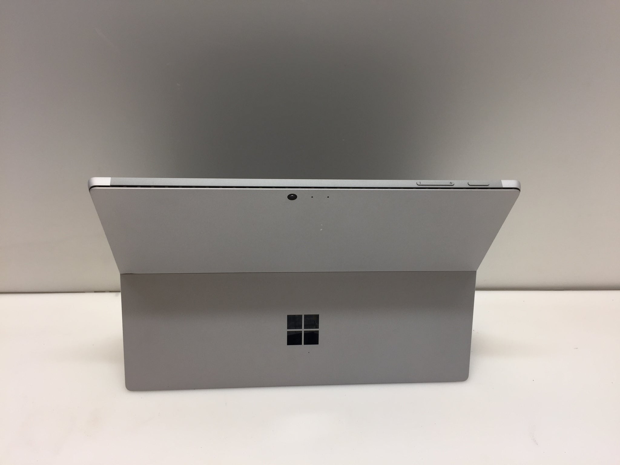 Microsoft Surface Pro 5 1796 12.3