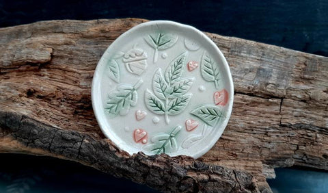 Firtree Pottery Ceramic Leaves and Hearts ring dish