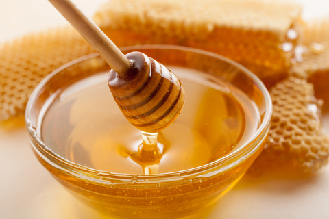 Select high-quality honey for hair masks to ensure maximum nourishment and benefits
