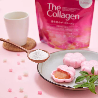 SHISEIDO's Collagen Powder (126g) enhances skin hydration, promoting a healthy and radiant complexion