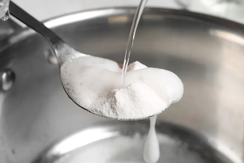 Baking soda is not only used for cooking but also helps in hair care.