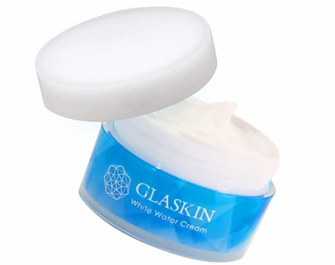 Elevate your skincare routine with the rejuvenating benefits of Sakura No Mori Glaskin All-In-One Cream