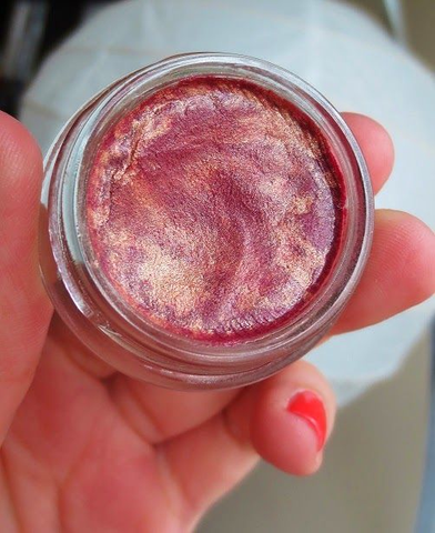 Let the repaired blush dry for several hours or overnight in a well-ventilated area