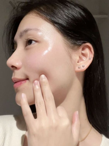 Begin with a cleansed face to provide a smooth base for BB cream application