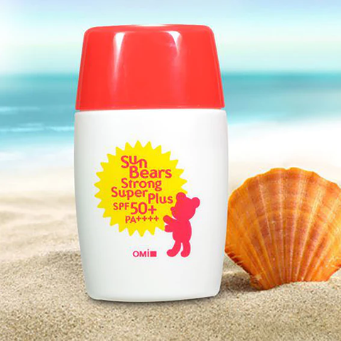 It has waterproof SPF50+ PA++++ formula for resilient protection, suitable for all skin types.