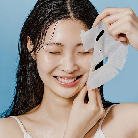 A paper mask helps moisturize the skin down to the deepest layer of the skin.