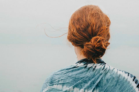 The Japanese bun hairstyle can showcase the feminine features of women