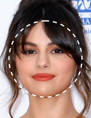 Selena Gomez has signature round face