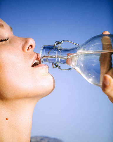 Drinking plenty of water is an important winter skincare tips