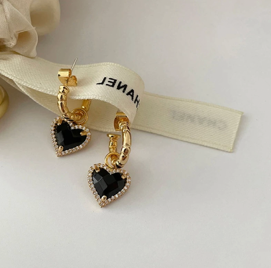 Black Heart Earrings – CCDRESSHIRE