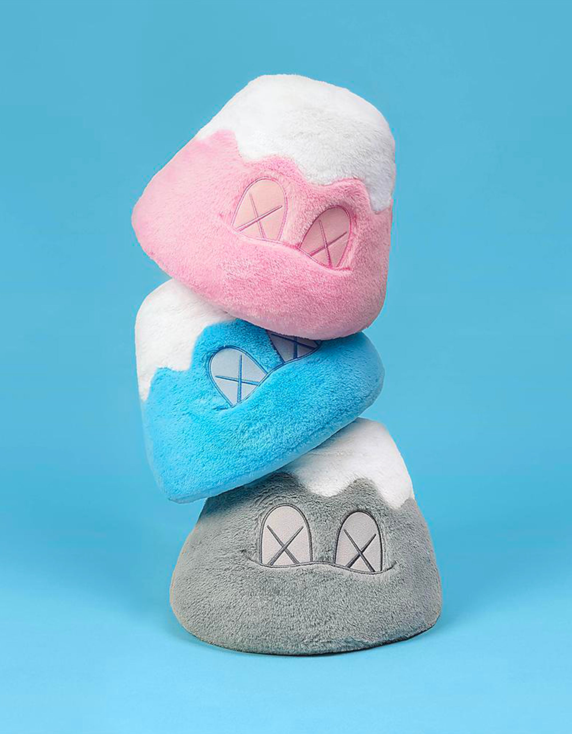 TOY TOKYO UNBOXED SHOW - KAWS - Holiday JAPAN Mount Fuji Plush Set