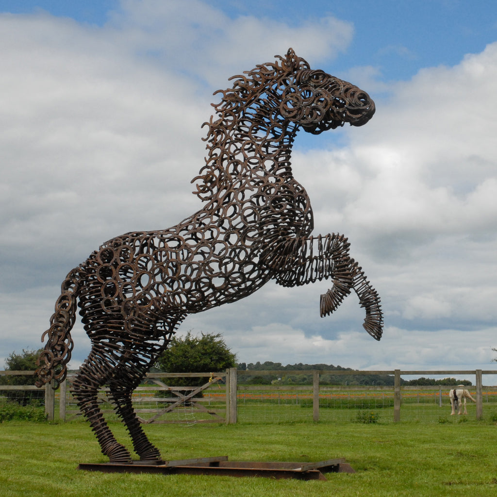 Horse sculpture by Ollie Holman