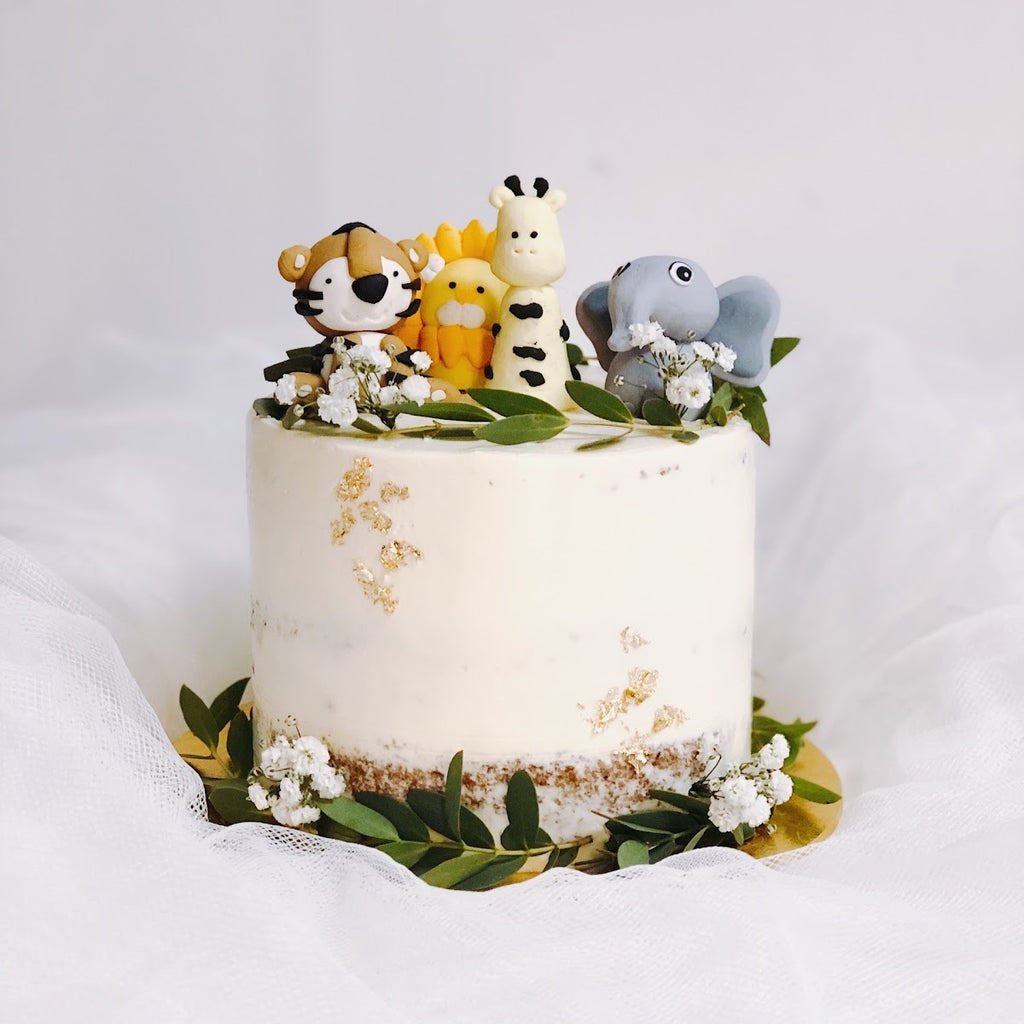 White Koala Cake – Honeypeachsg Bakery