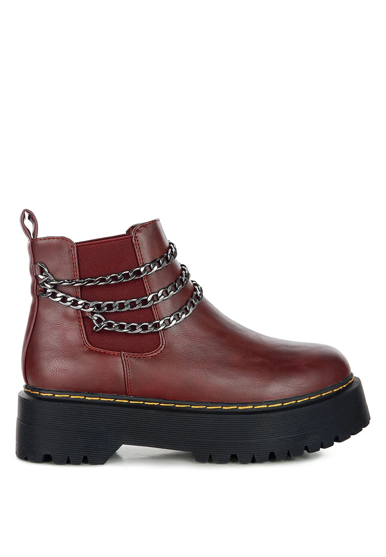 Bobbles Chunky Metal Chain Boot Chelsea