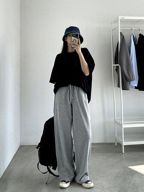 Grey Sweatpants Outfit