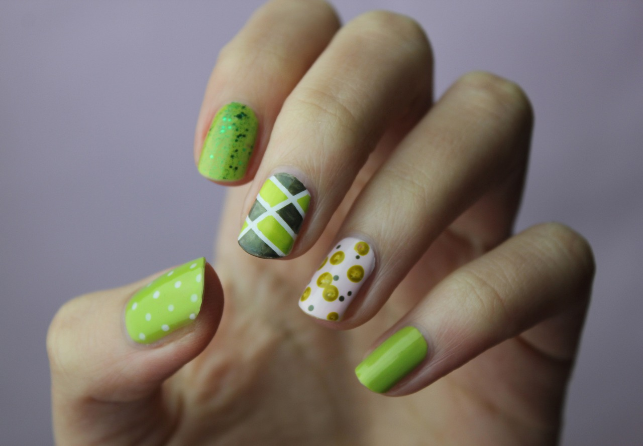 Garden-themed Nail Art