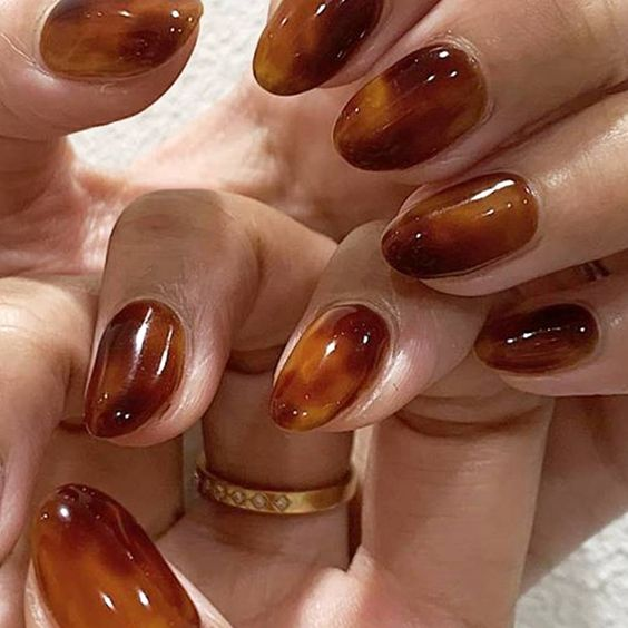 Tortoiseshell Nails