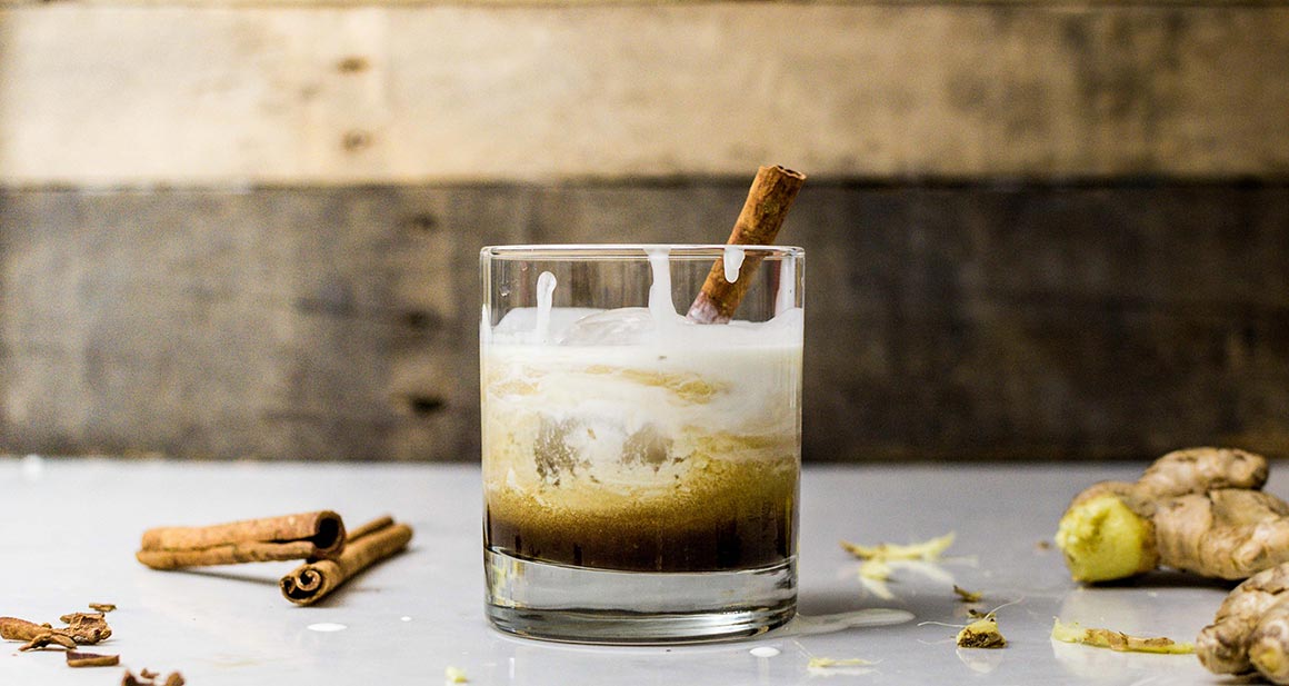 gingerbread Russian cocktail with pieces of ginger