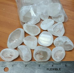 clear quartz crystals help with sleep