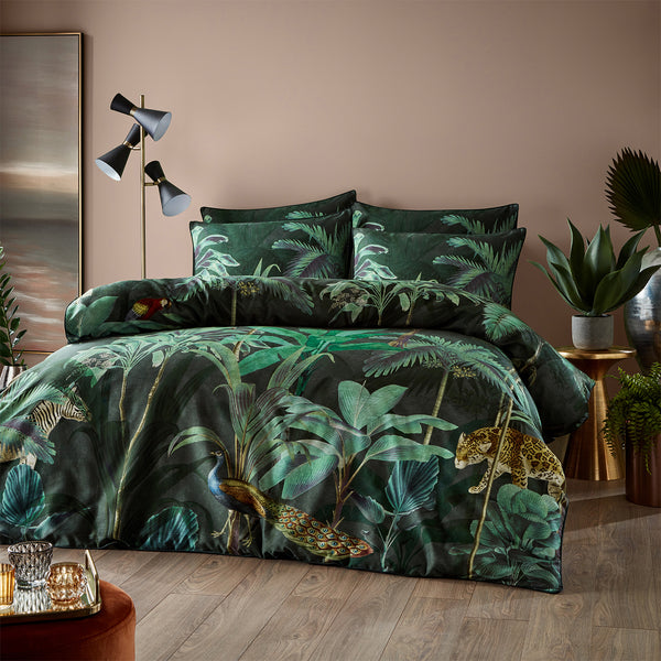 10 Home Decor Products to Help You Master the Jungle Trend – furn.com
