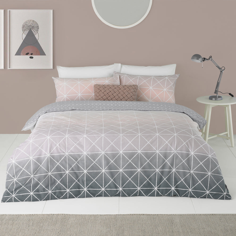 Photos - Bedspread / Coverlet Spectrum Geometric Gradient Duvet Cover Set Pink, Pink / King SPECTRU/D03/