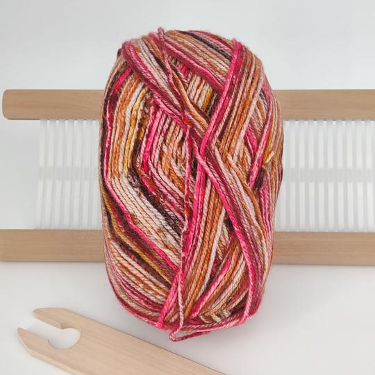 weave a scarf with one ball of yarn