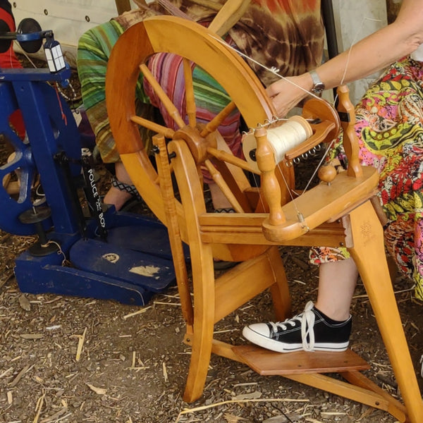 Fibrehut spinning wheels at the fleece inn