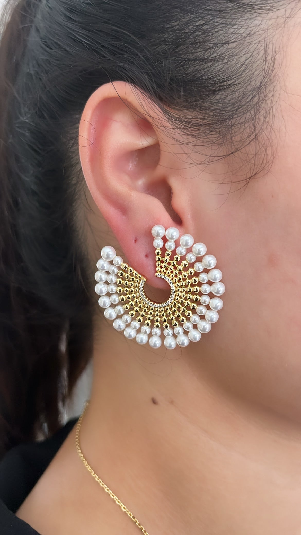 Claire Pearl Studs