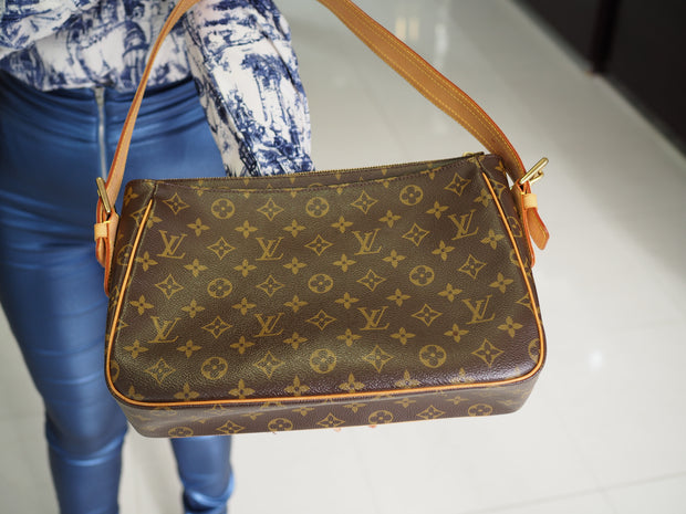 Louis Vuitton Monogram Canvas Nice PP Vanity Case – Perry's Jewelry